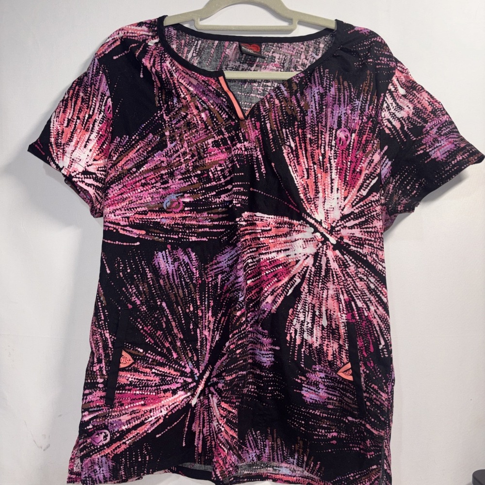 Women's Large Ecko Red Fireworks Scrub Top Black Pink Purple Dress 100% Cotton